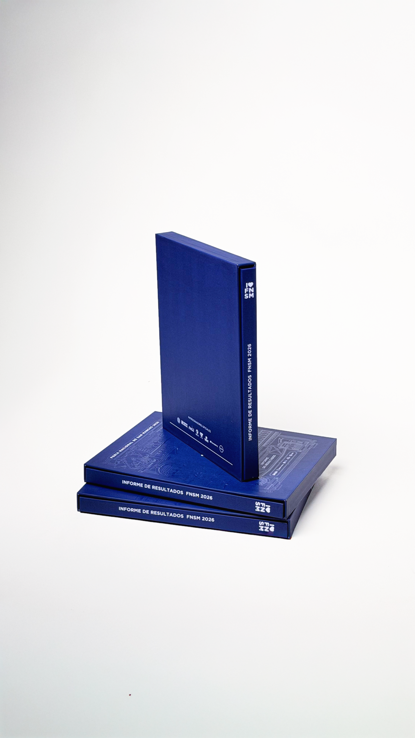 Libro en Pasta Dura con Funda Rígida (Slipcase / Estuche)