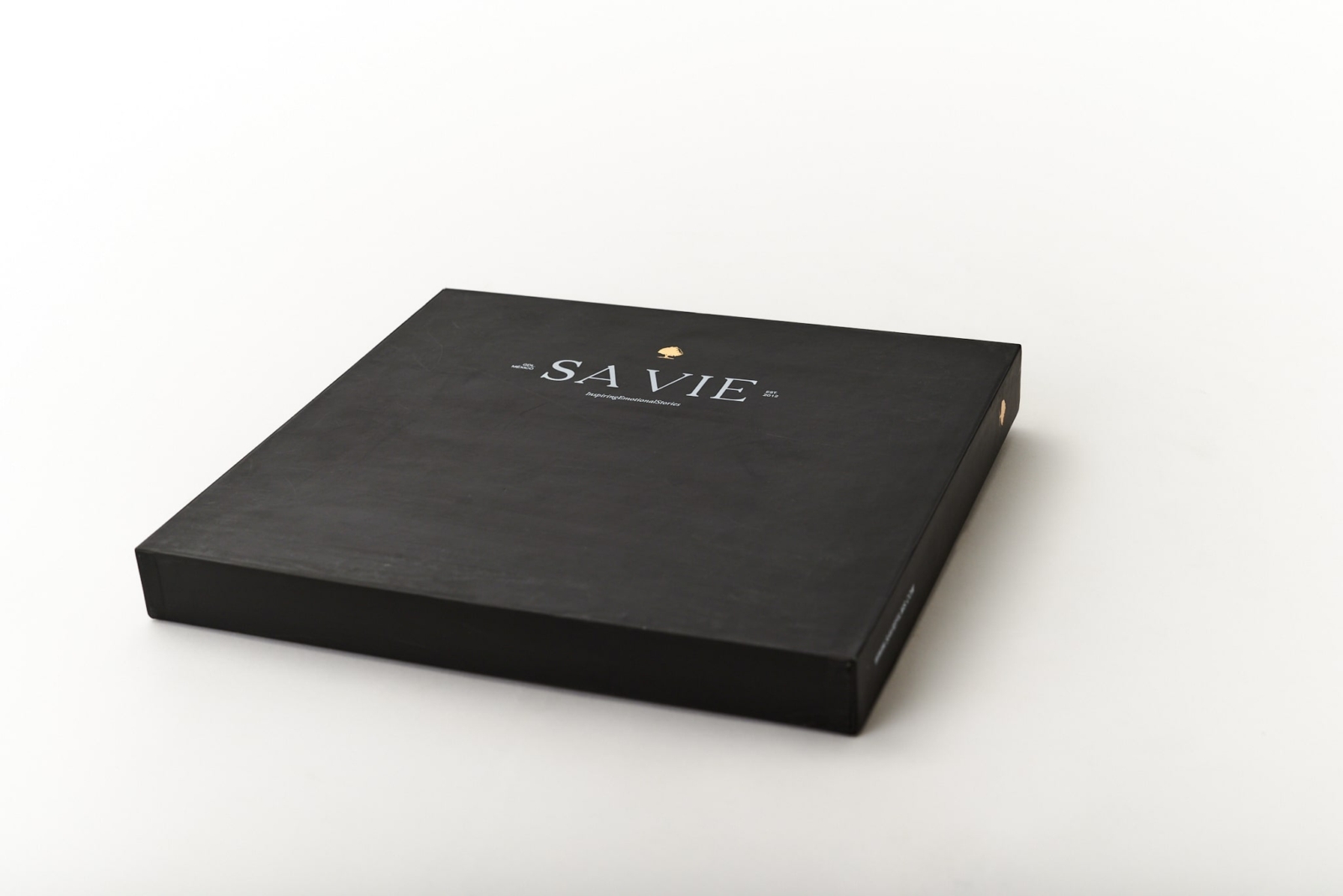 Caja de tapa y base cuadrada
