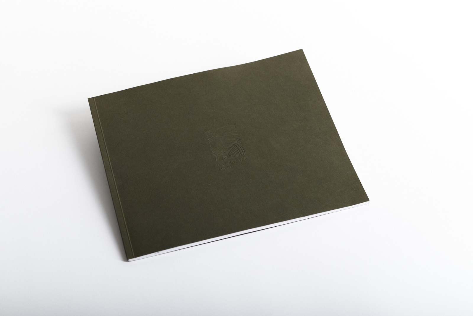 Libro de pasta blanda horizontal