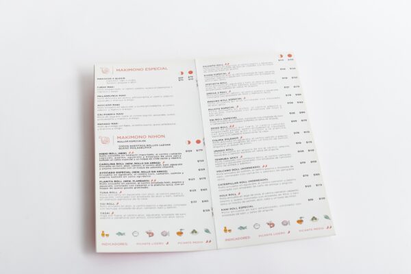 Menú vertical alargado engrapado